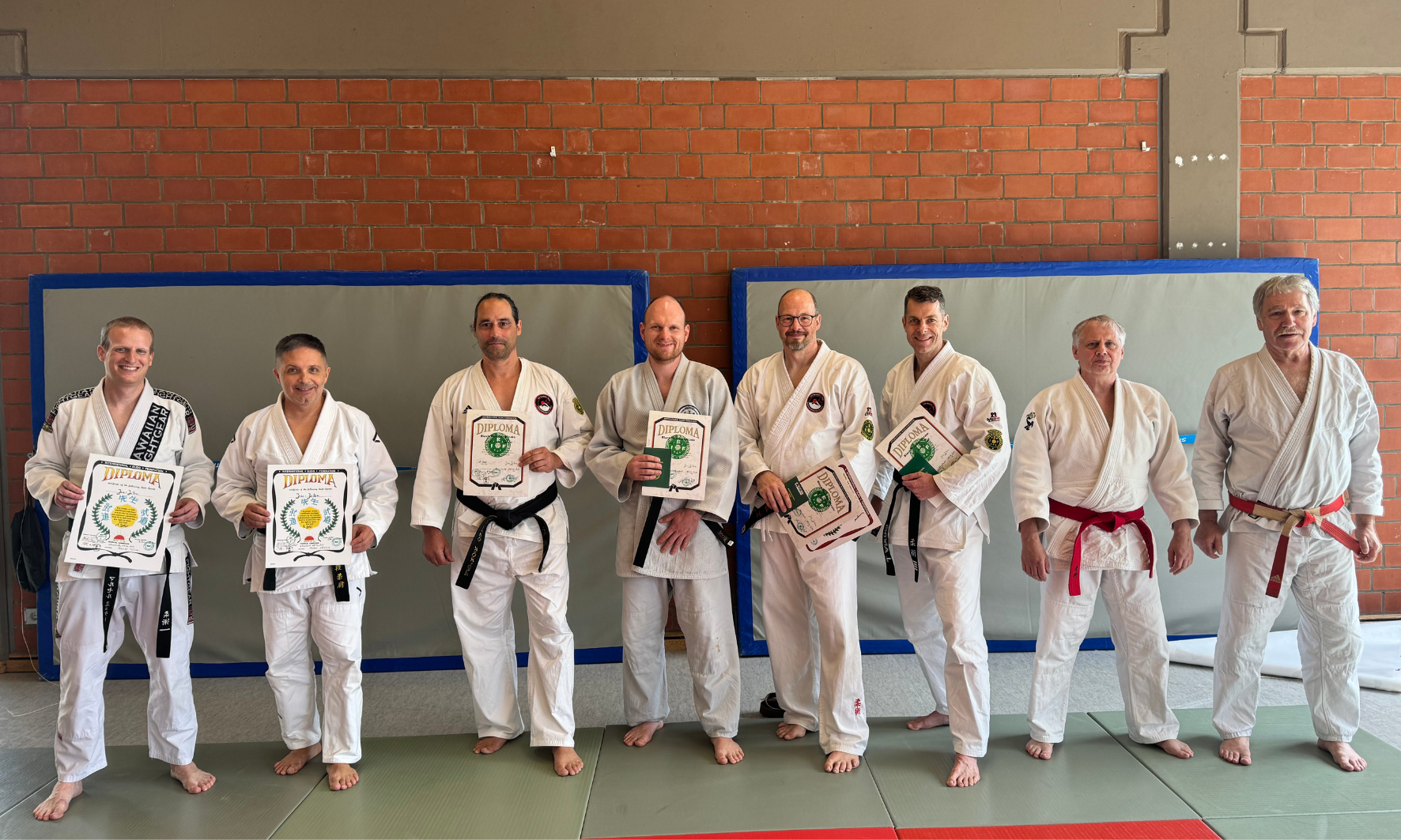 Vor internationaler Prüfungskommission: Dan-Prüfungen in Neustadt